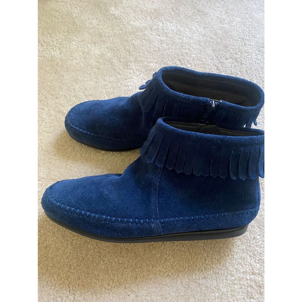 AEROSOLES navy suede moccasin